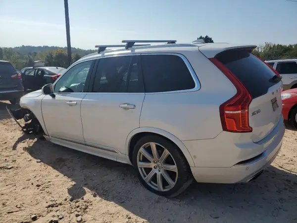YV4A22PL6K1448957 2019 VOLVO XC90 - Image 2