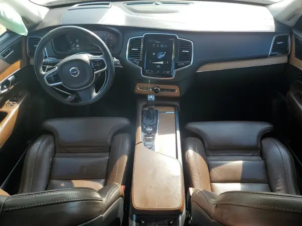 YV4A22PL6K1448957 2019 VOLVO XC90 - Image 8