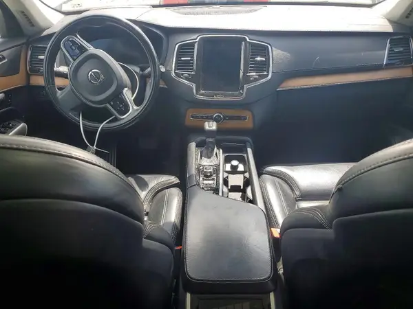 YV4A22PL6K1477567 2019 VOLVO XC90 - Image 8