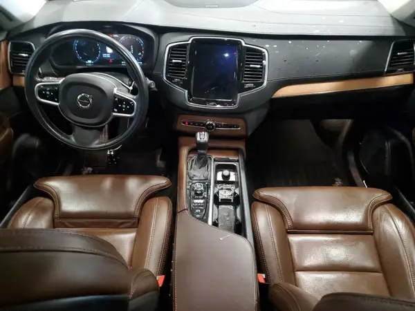 YV4A22PL6K1490805 2019 VOLVO XC90 - Image 8