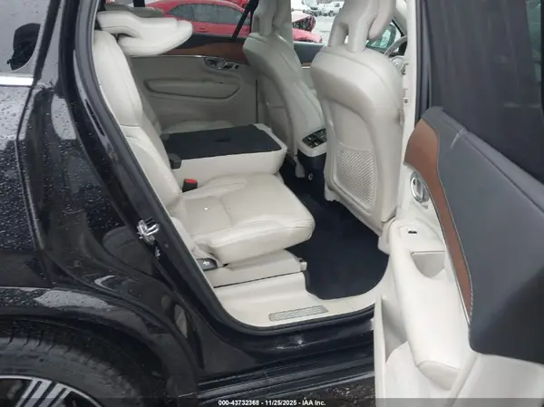 YV4A22PL6L1616114 2020 VOLVO XC90 - Image 8