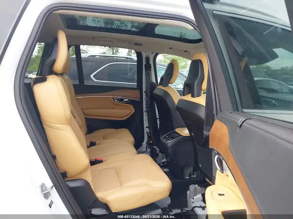 YV4A22PL7G1017633 2016 VOLVO XC90 - Image 8
