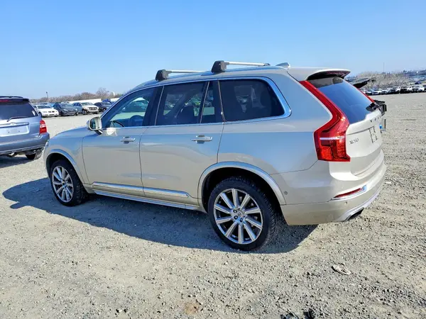 YV4A22PL7G1048641 2016 VOLVO XC90 - Image 2