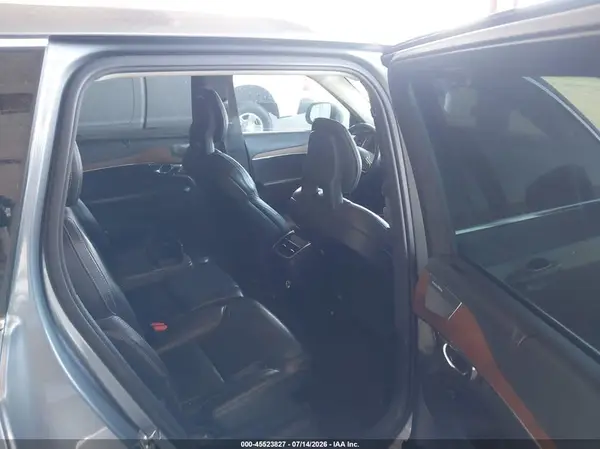 YV4A22PL7G1073166 2016 VOLVO XC90 - Image 8
