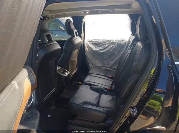 YV4A22PL7G1074544 2016 VOLVO XC90 - Image 8