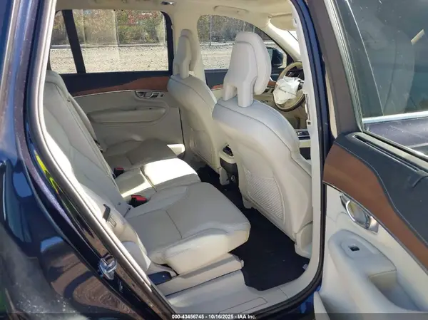 YV4A22PL7H1130886 2017 VOLVO XC90 - Image 8