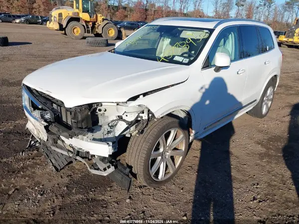 YV4A22PL7H1154668 2017 VOLVO XC90 - Image 2