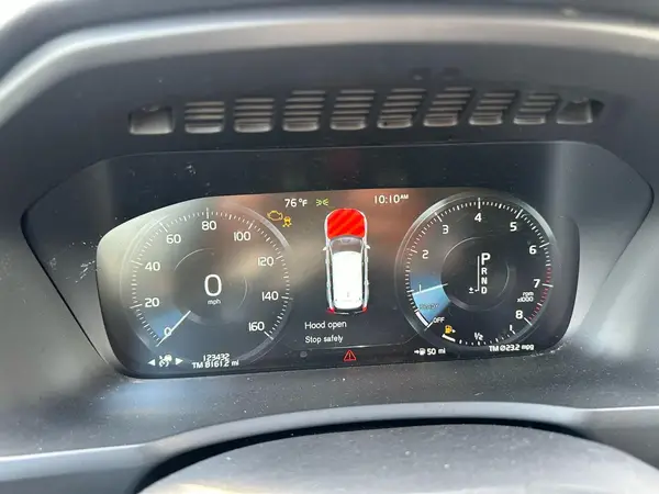 YV4A22PL7H1162026 2017 VOLVO XC90 - Image 8