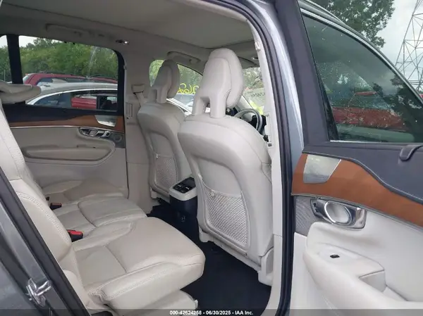 YV4A22PL7H1163936 2017 VOLVO XC90 - Image 8