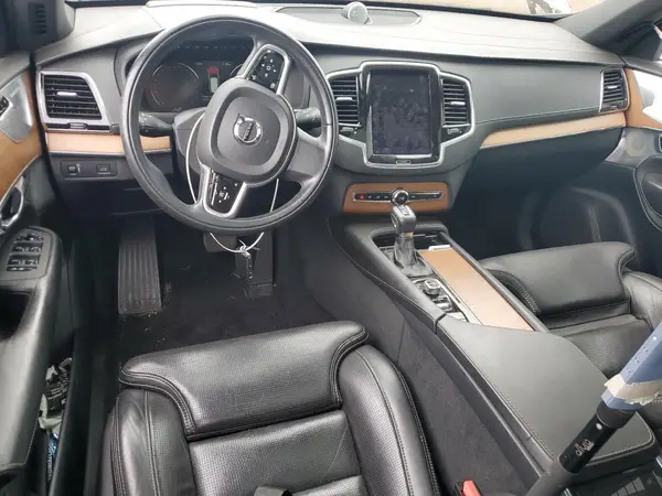 YV4A22PL7H1165167 2017 VOLVO XC90 - Image 8