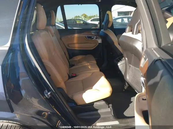 YV4A22PL7H1165783 2017 VOLVO XC90 - Image 8