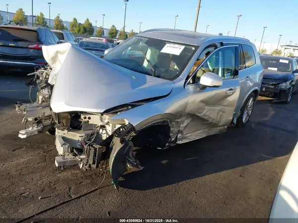 YV4A22PL7J1201834 2018 VOLVO XC90 - Image 2