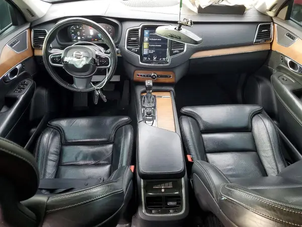 YV4A22PL7J1205463 2018 VOLVO XC90 - Image 8
