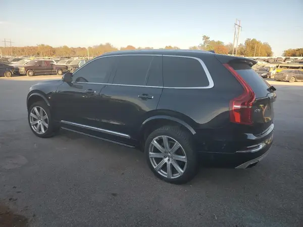 YV4A22PL7J1333122 2018 VOLVO XC90 - Image 2