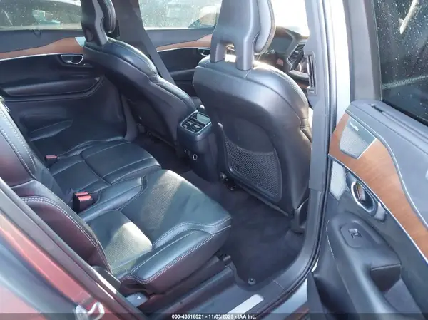 YV4A22PL7J1336795 2018 VOLVO XC90 - Image 8