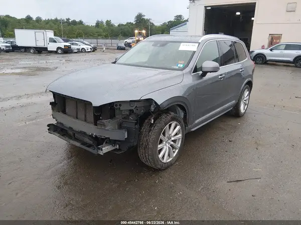 YV4A22PL7J1350020 2018 VOLVO XC90 - Image 2