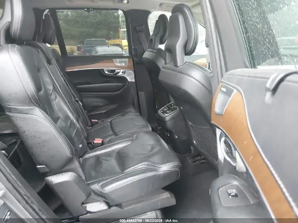 YV4A22PL7J1350020 2018 VOLVO XC90 - Image 8