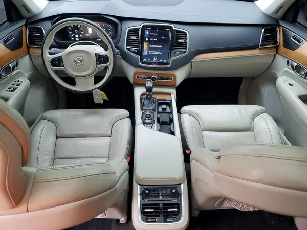 YV4A22PL7K1416048 2019 VOLVO XC90 - Image 8