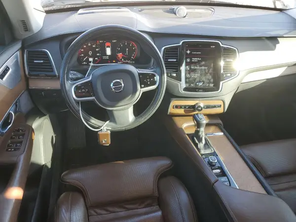 YV4A22PL7K1431424 2019 VOLVO XC90 - Image 8