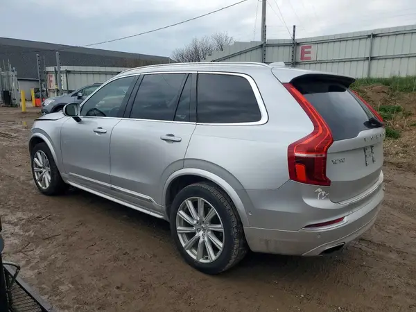 YV4A22PL7K1486083 2019 VOLVO XC90 - Image 2