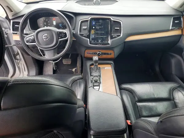 YV4A22PL7K1486083 2019 VOLVO XC90 - Image 8