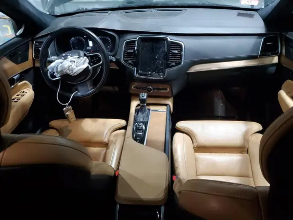 YV4A22PL7K1488416 2019 VOLVO XC90 - Image 8