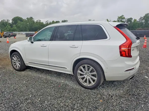 YV4A22PL7K1490456 2019 VOLVO XC90 - Image 2