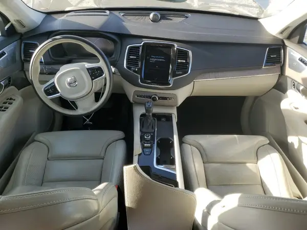 YV4A22PL7M1746243 2021 VOLVO XC90 - Image 8