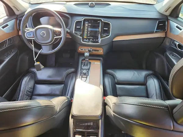 YV4A22PL8G1000646 2016 VOLVO XC90 - Image 8