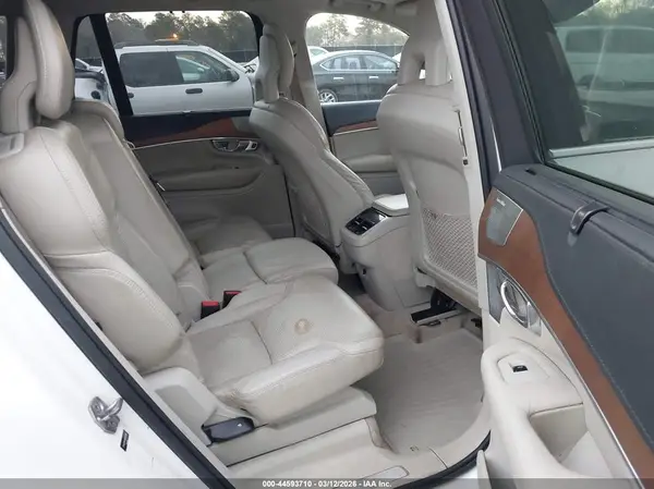 YV4A22PL8G1042928 2016 VOLVO XC90 - Image 8