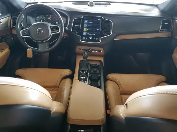 YV4A22PL8H1135790 2017 VOLVO XC90 - Image 8