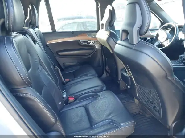 YV4A22PL8H1149897 2017 VOLVO XC90 - Image 8