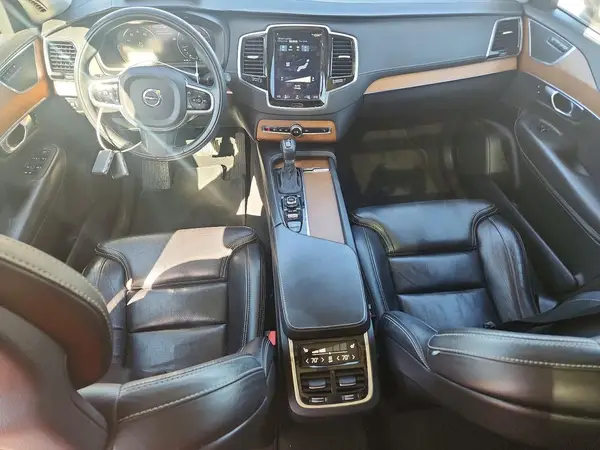 YV4A22PL8H1163038 2017 VOLVO XC90 - Image 8