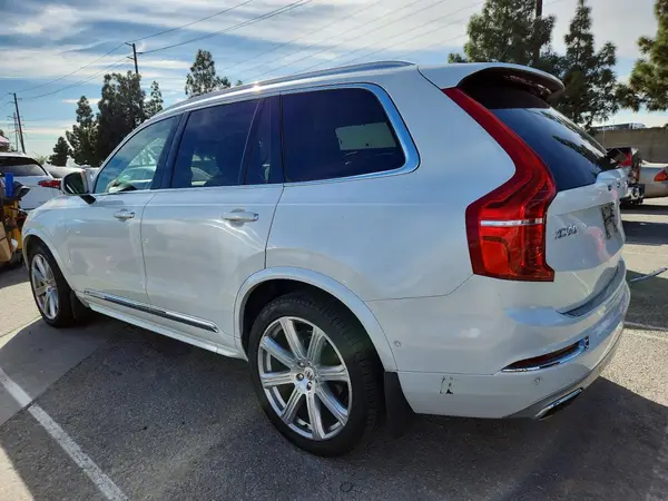 YV4A22PL8H1164738 2017 VOLVO XC90 - Image 2