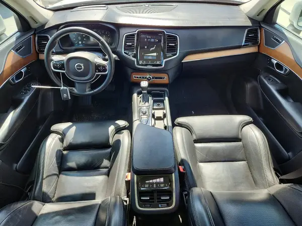 YV4A22PL8H1177702 2017 VOLVO XC90 - Image 8