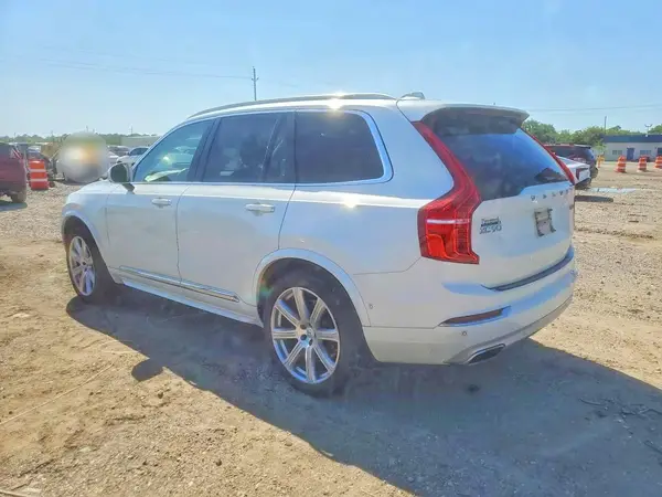 YV4A22PL8J1192027 2018 VOLVO XC90 - Image 2