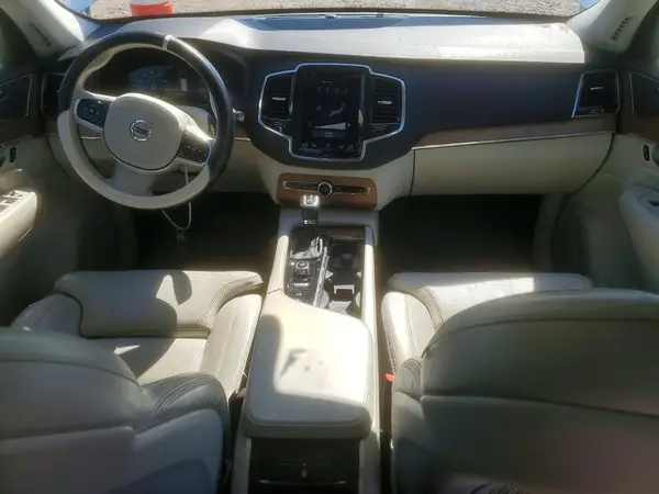 YV4A22PL8J1192027 2018 VOLVO XC90 - Image 8