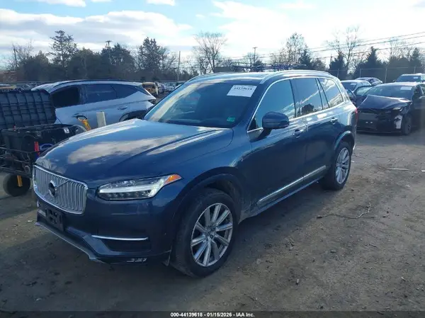 YV4A22PL8J1326860 2018 VOLVO XC90 - Image 2