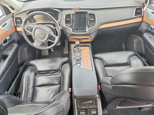 YV4A22PL8J1359762 2018 VOLVO XC90 - Image 8
