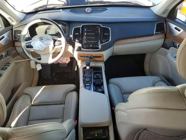 YV4A22PL8J1367019 2018 VOLVO XC90 - Image 8
