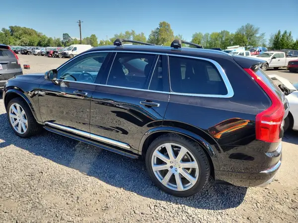 YV4A22PL8K1432839 2019 VOLVO XC90 - Image 2