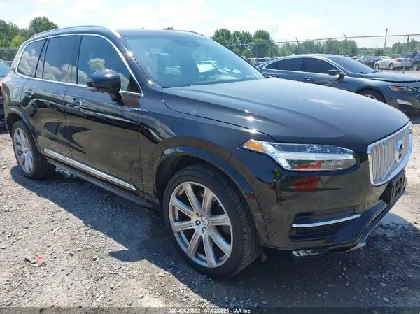 YV4A22PL8K1441427 2019 VOLVO XC90 - Image 1