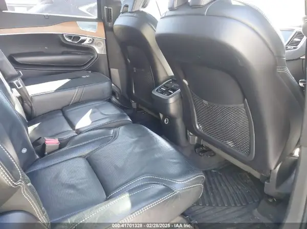 YV4A22PL8K1451651 2019 VOLVO XC90 - Image 8