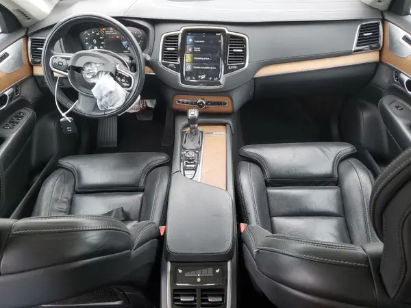 YV4A22PL8K1466473 2019 VOLVO XC90 - Image 8