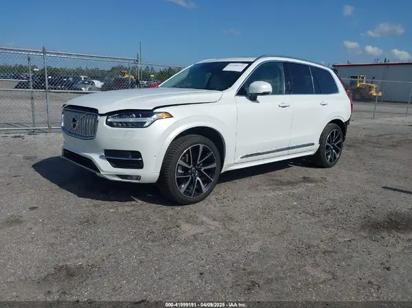 YV4A22PL8K1473682 2019 VOLVO XC90 - Image 2