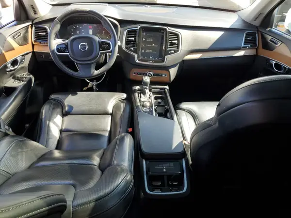 YV4A22PL8K1488280 2019 VOLVO XC90 - Image 8