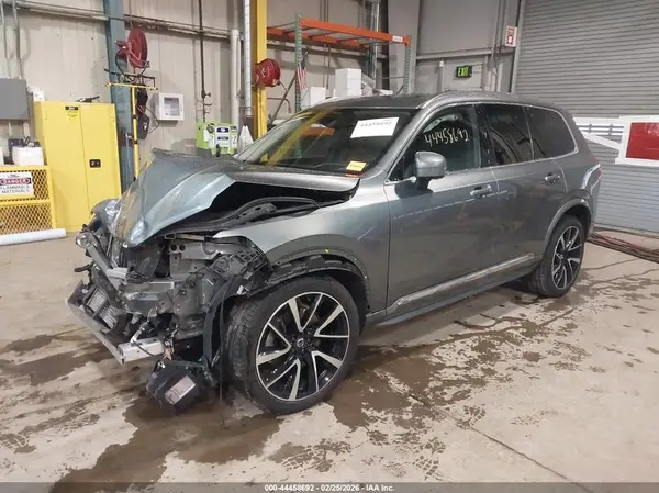 YV4A22PL8K1508690 2019 VOLVO XC90 - Image 2
