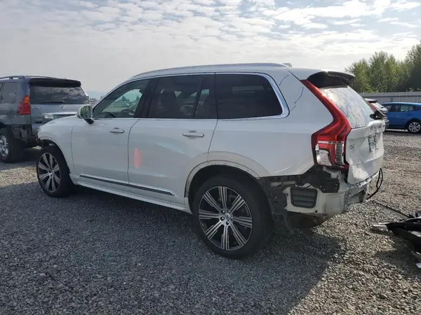 YV4A22PL8N1813921 2022 VOLVO XC90 - Image 2