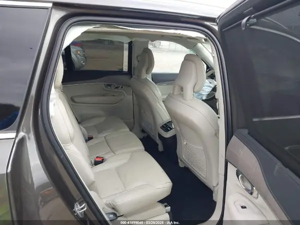 YV4A22PL8N1816818 2022 VOLVO XC90 - Image 8