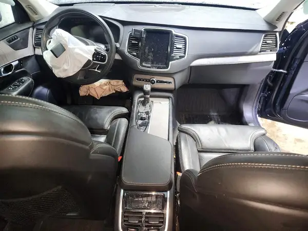 YV4A22PL8N1865615 2022 VOLVO XC90 - Image 8